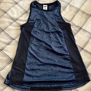 Avía workout muscle top navy blue and size S(4-6)